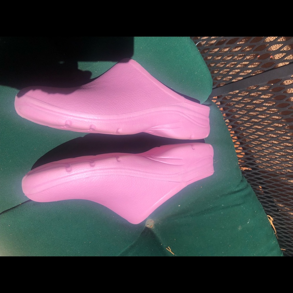 Free People crocs designed by Jeffrey Campbell - Picture 3 of 7
